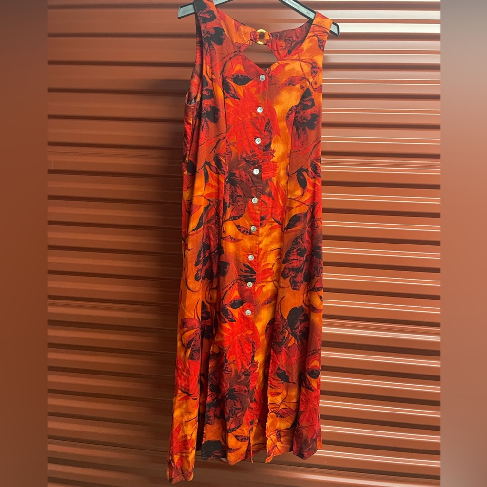 Lightweight maxi sundress toes in the back